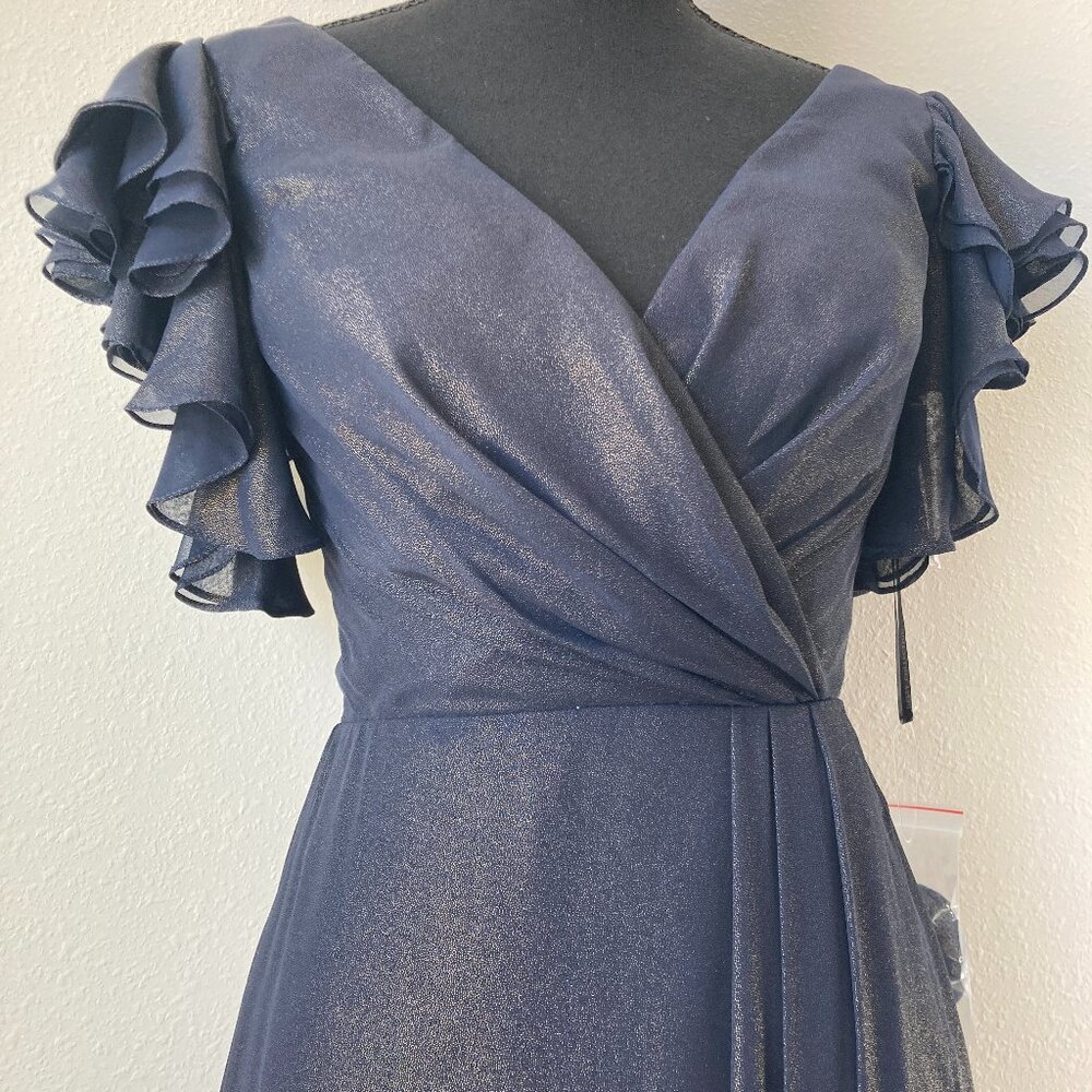 Dessy Collection Lux Shimmer Flutter Sleeve Formal Gown – Midnight Gold, Size 0